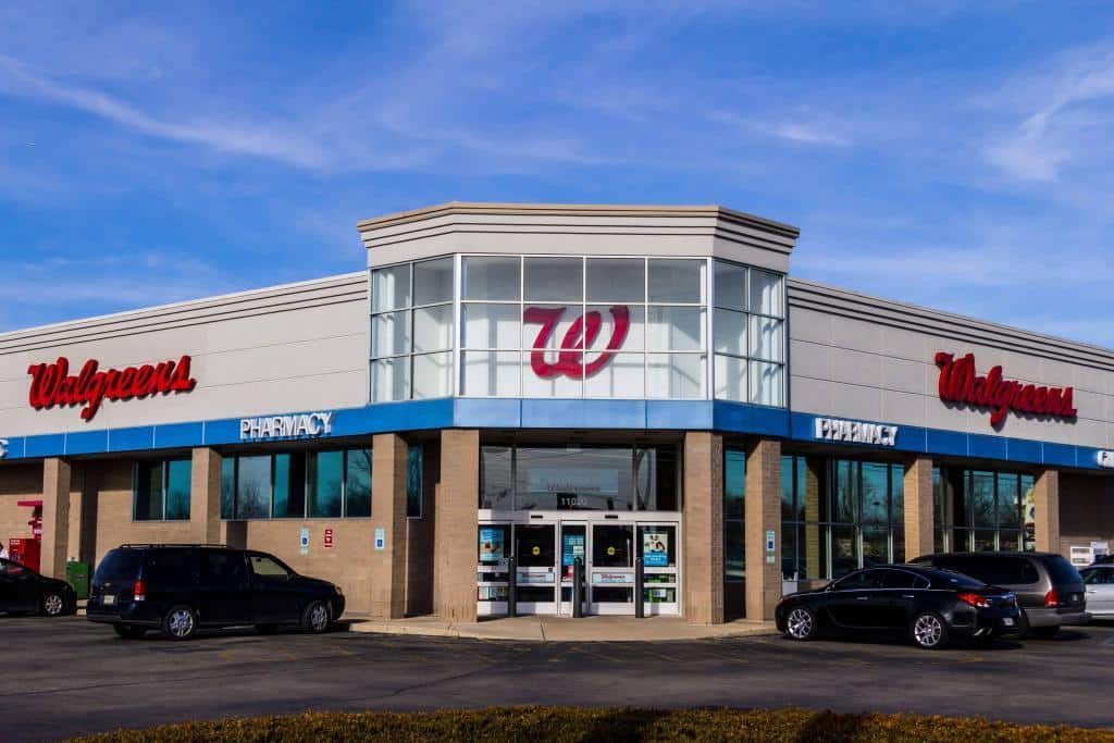 Kroger, Walgreens step up grocery pilot 11