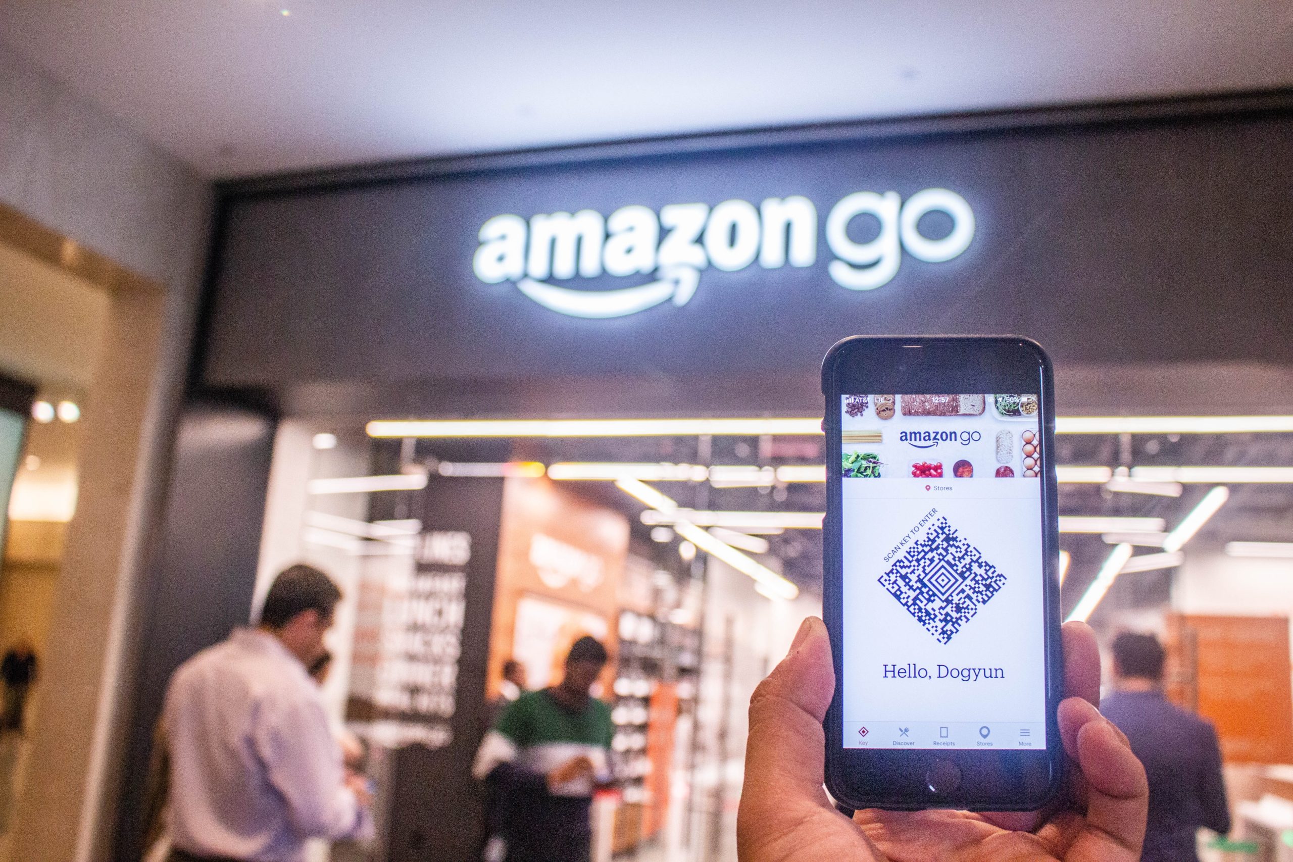Inside the Store - Amazon Go's new suburban format 1