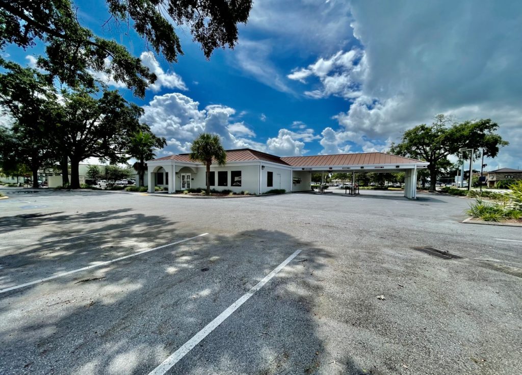 Former BB&T Orlando Bank Branch 2