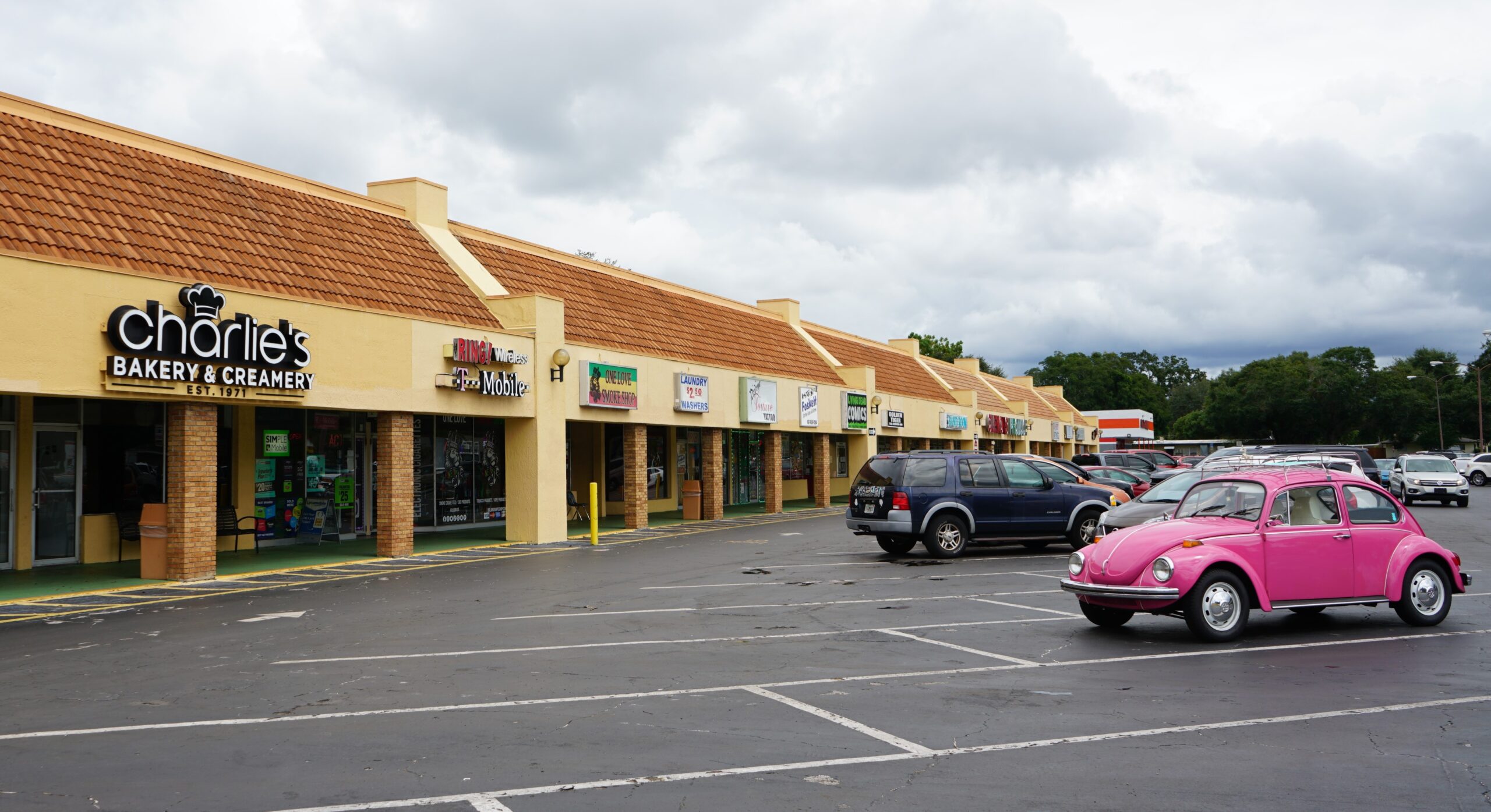 Dover Shores Shopping Center 4